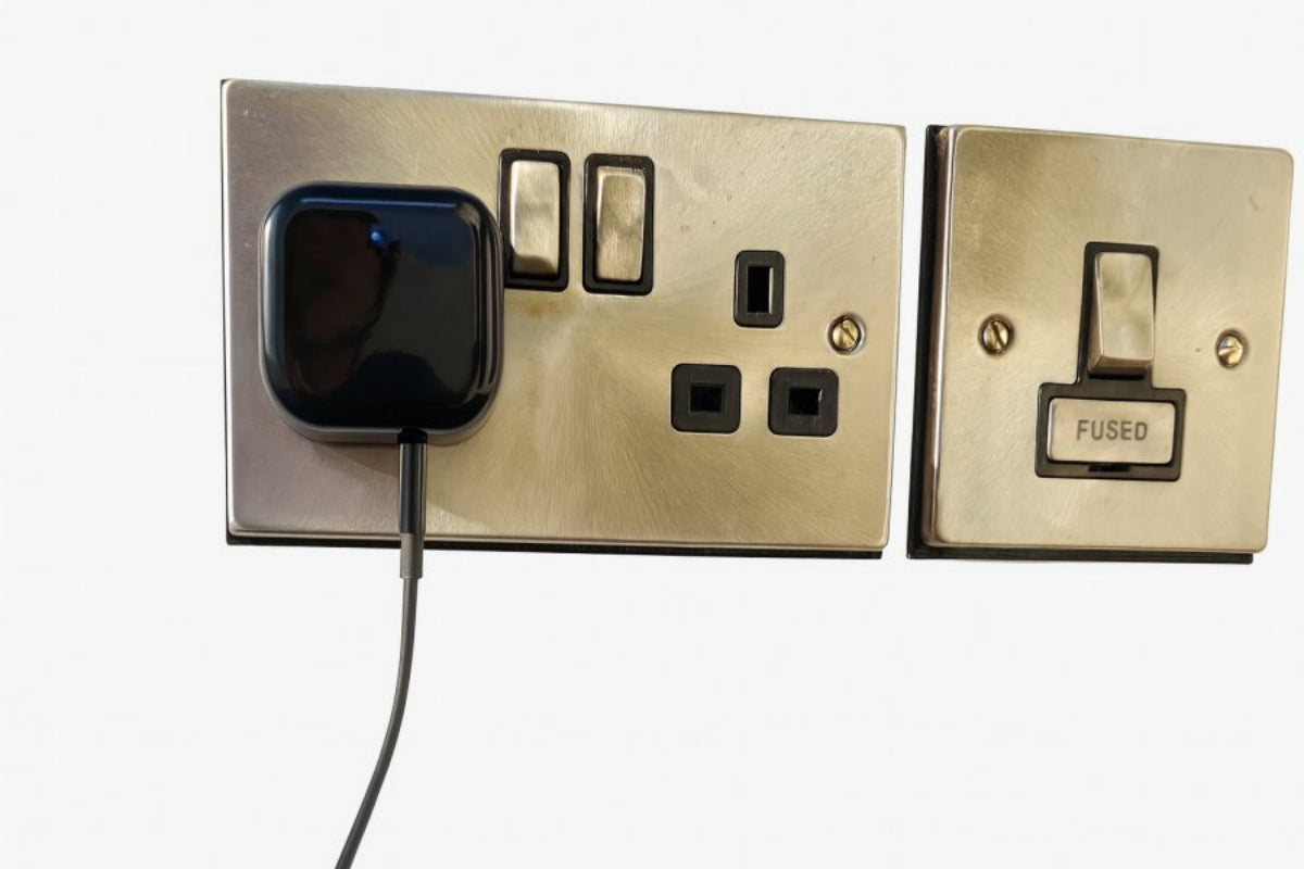 Dual USB Charger with Built in Camera Wi-Fi