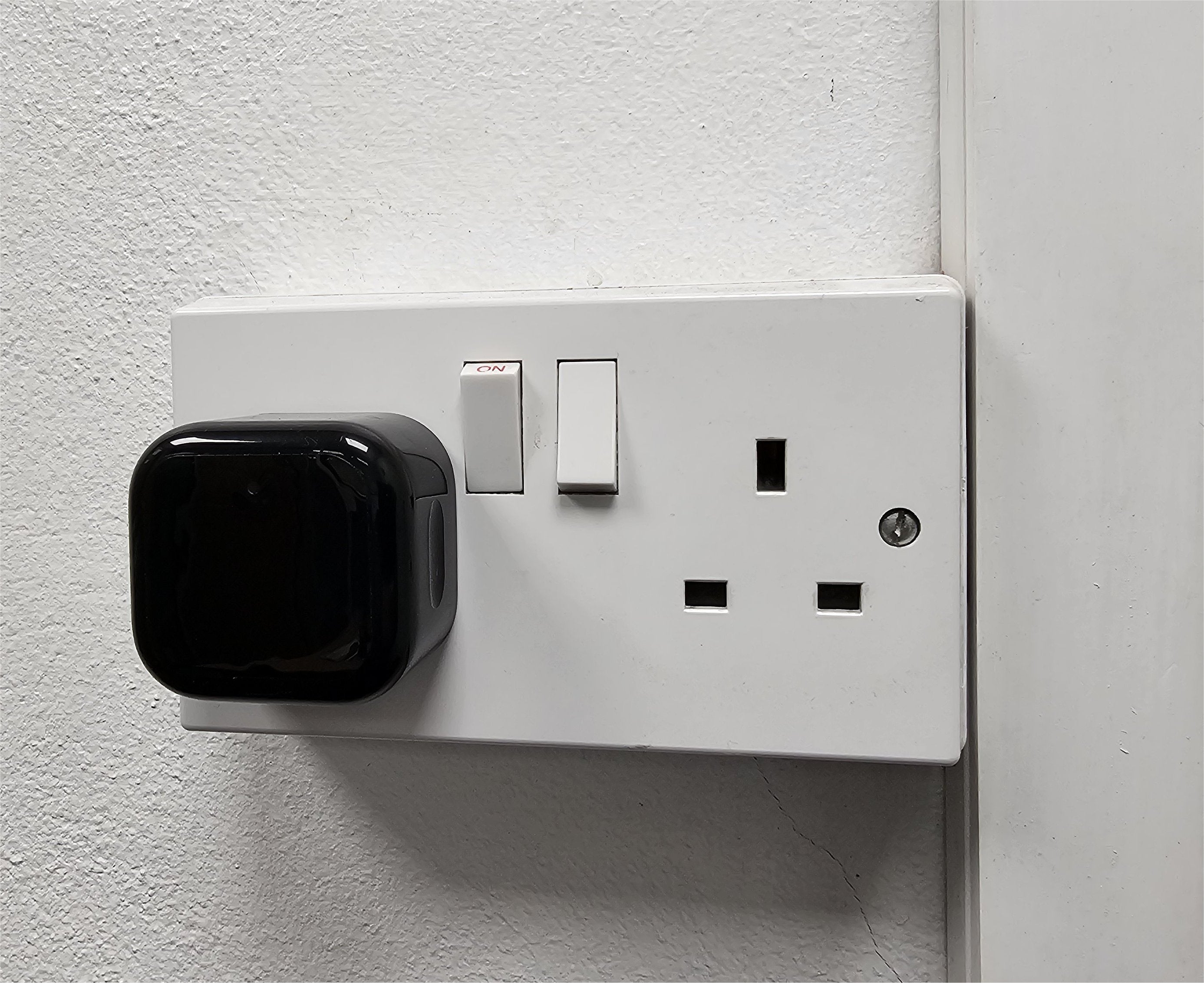 Dual USB Charger with Built in Camera Wi-Fi